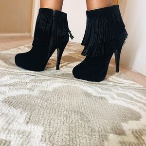DELICACY Double layer fringe high Ankle Boot NWOT